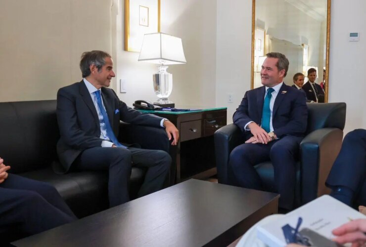 فشار سیاسی بر آژانس ایالات متحده بر روی ایران 35 فشار سیاسی بر آژانس ایالات متحده بر روی ایران