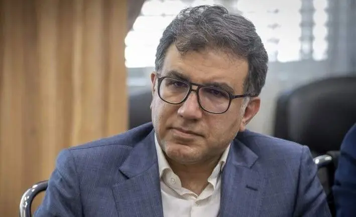 من شایعه مدیر مالی سابق شرکت نفت در تهران را انکار می کنم