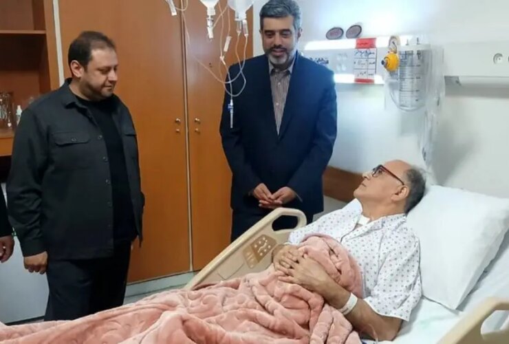 ناصر هایداریان ، رهبر ارکستر سمفونیک تهران ، به بیمارستان منتقل شد 27 ناصر هایداریان ، رهبر ارکستر سمفونیک تهران ، به بیمارستان منتقل شد