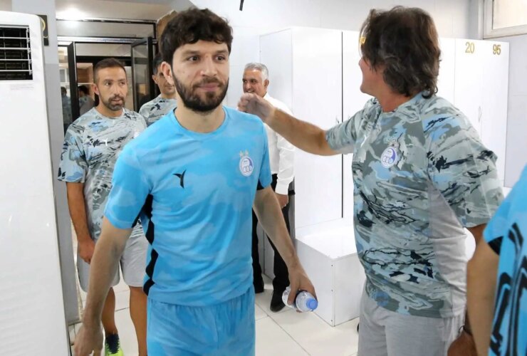 هیچ خبری از جراحی ؛ بازگشت مشاریپوف به یک ماه!