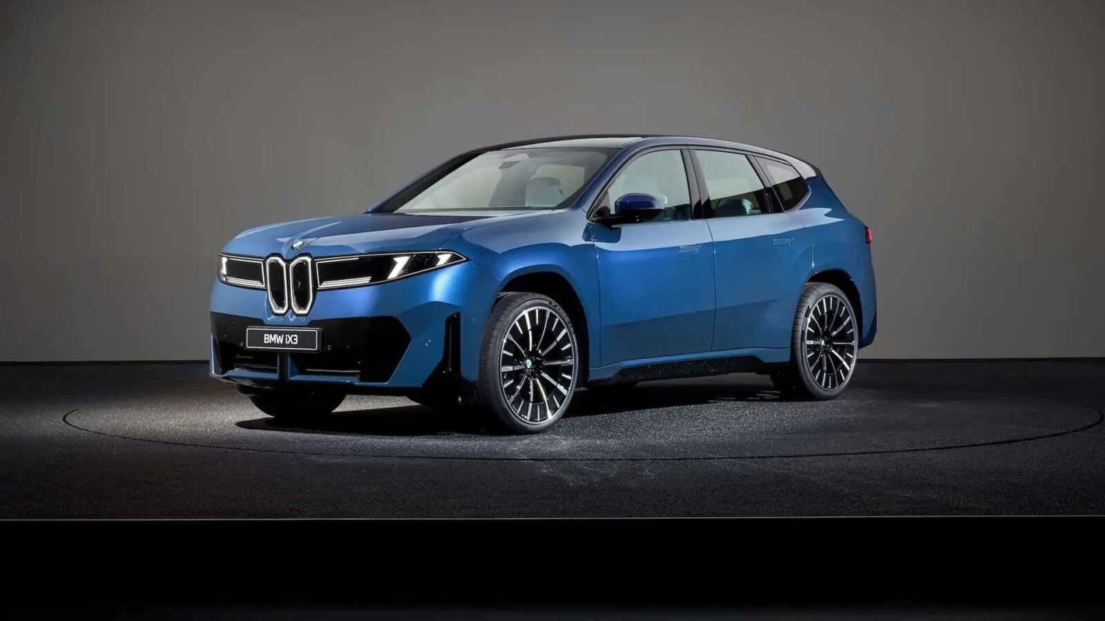 پادشاه شاسی برقی: IX3 BMW معرفی شد
