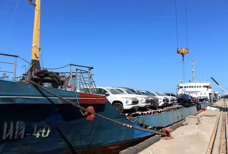 پارلمان و اختلاف دولت به دلیل اتومبیل های وارداتی