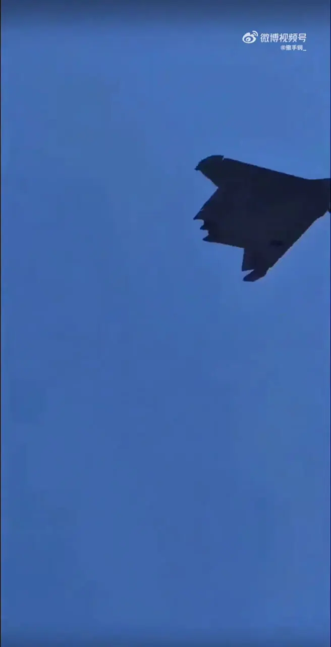 پرواز جنگنده نسل J-40 China J-40