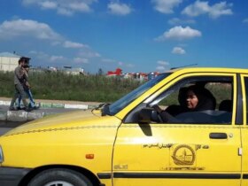 چگونه چرخ تاکسی زن باز می گردد؟