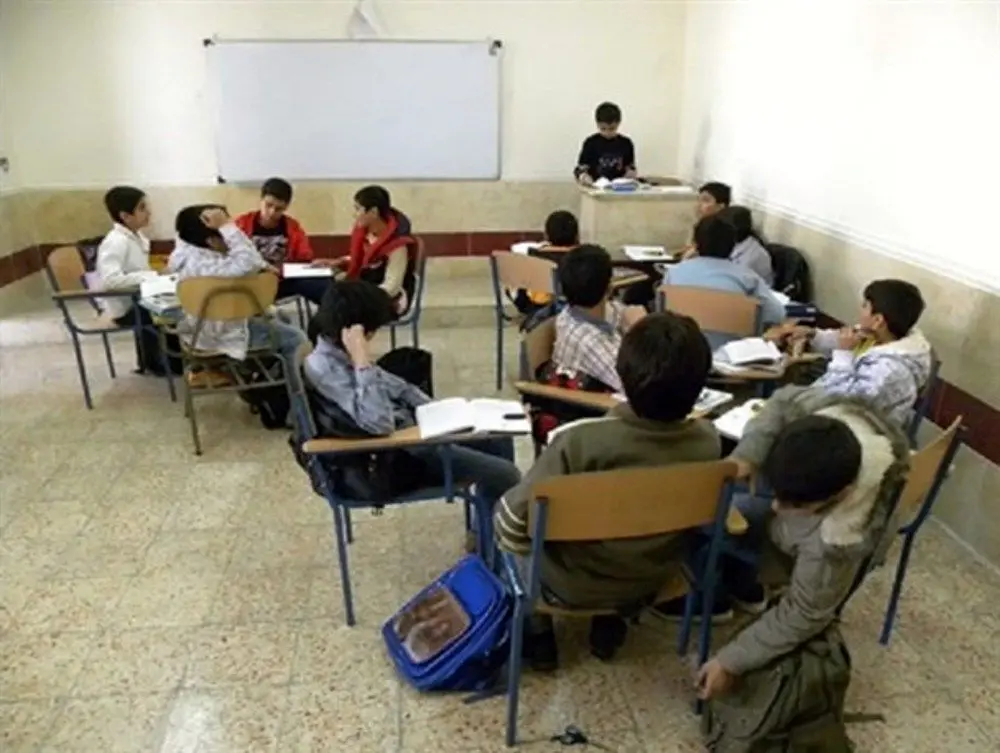 کمبود معلمان وجود دارد ، اما بهتر از سال گذشته!