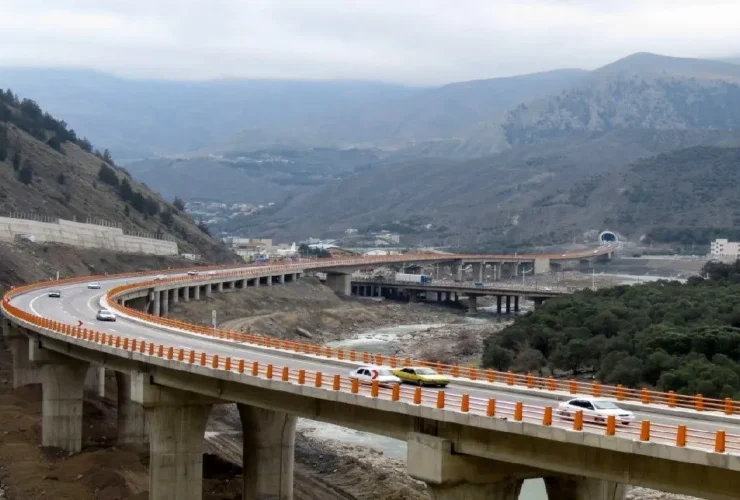 گره ترافیک کور Roodbar