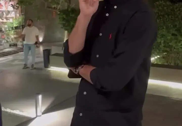 گروهی از هنرمندان در مراسم یادبود مریم حسین 27 گروهی از هنرمندان در مراسم یادبود مریم حسین