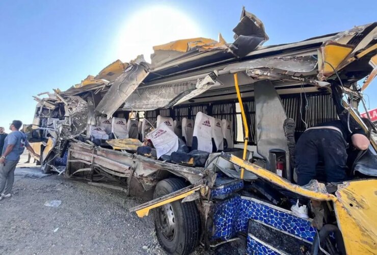 تصاویر تصادف تصادف اتوبوس دانشجویی Semnan 10 تصاویر تصادف تصادف اتوبوس دانشجویی Semnan