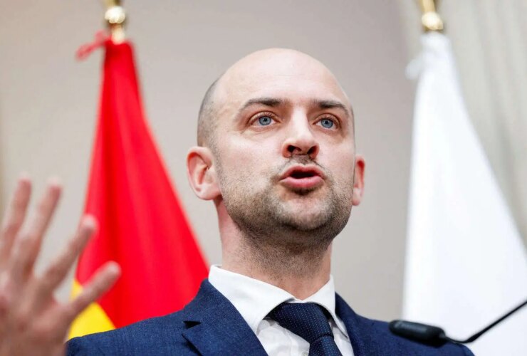 فرانسه: حماس باید تسلیم شود