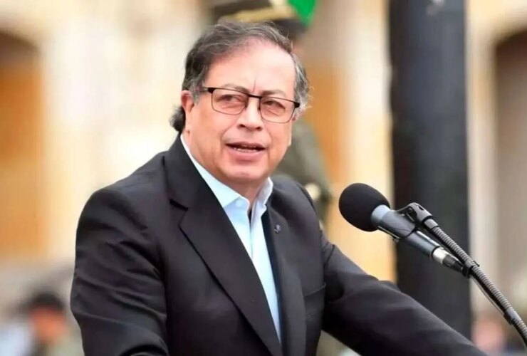 رئیس جمهور کلمبیا: ما آماده جنگ در غزه هستیم 12 رئیس جمهور کلمبیا: ما آماده جنگ در غزه هستیم