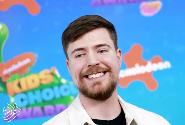 یوتیوب مشهور ، که در پنج سال گذشته 2 میلیون دنبال کننده به دست آورد