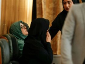 تصاویر حاشیه های کنفرانس مطبوعاتی فاطمه موهجارانی