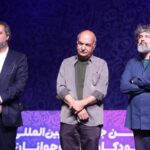 Iraj Tahmasb در پایان جشنواره / عکس فیلم کودکان