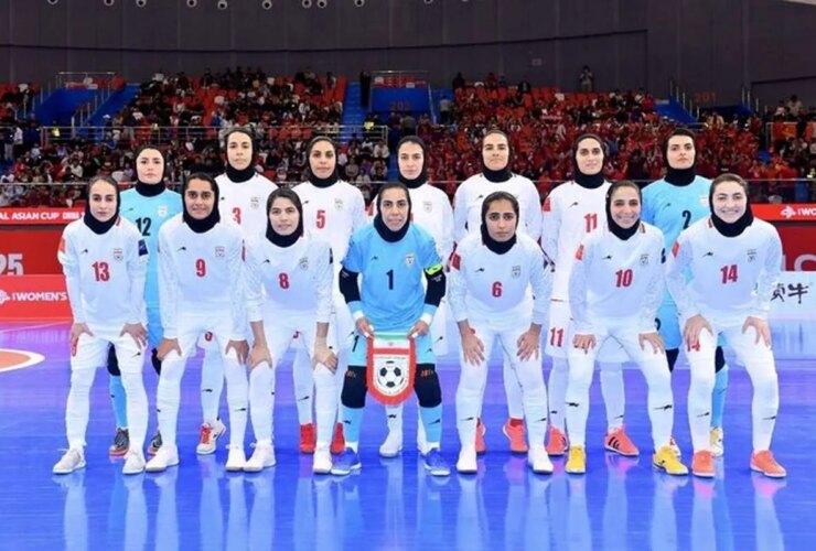 پاداش دلار برای مردان ، مالیات برای زنان ؛ تیم ملی بانوان چقدر درآمد داشت؟ 17 پاداش دلار برای مردان ، مالیات برای زنان ؛ تیم ملی بانوان چقدر درآمد داشت؟