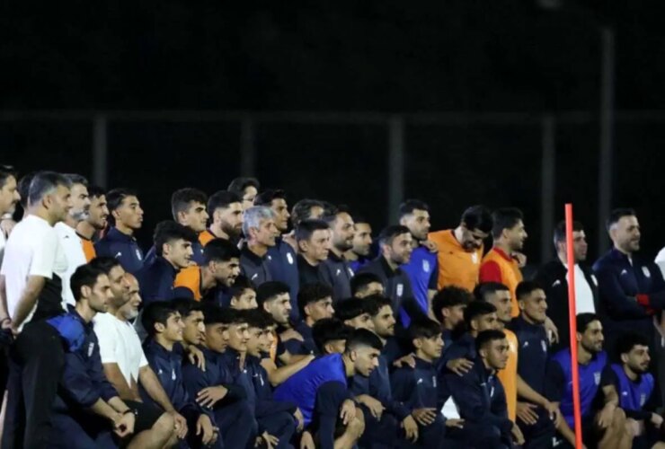 تمام مسابقات تیم ملی در خاک آمریکا است! 34 تمام مسابقات تیم ملی در خاک آمریکا است!