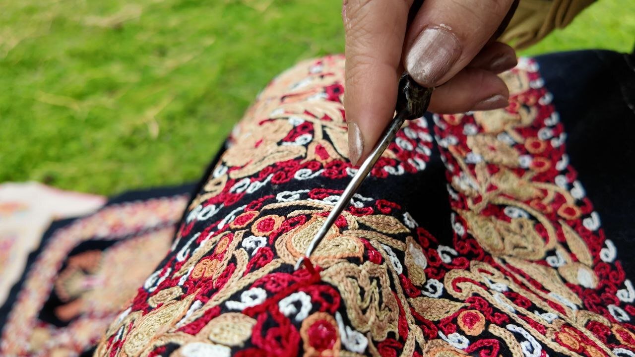 "میراث ابریشم و رنگ" ؛ گزارشی از هنر رشت