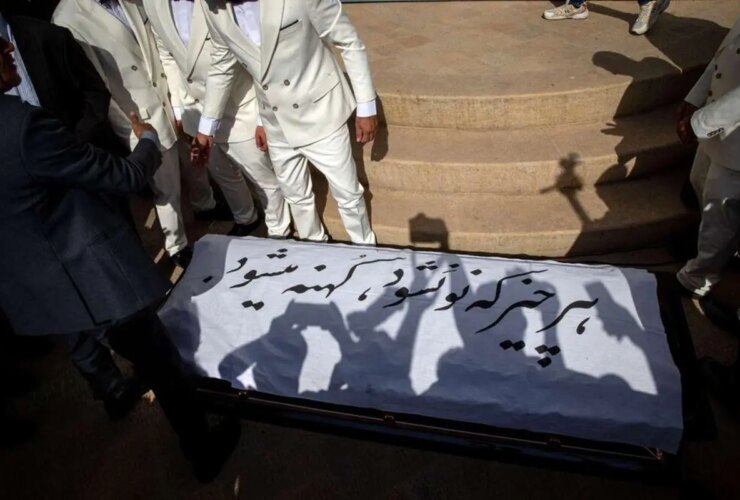 پیکر ناصر تقوایی کجا دفن شد؟ 31 پیکر ناصر تقوایی کجا دفن شد؟