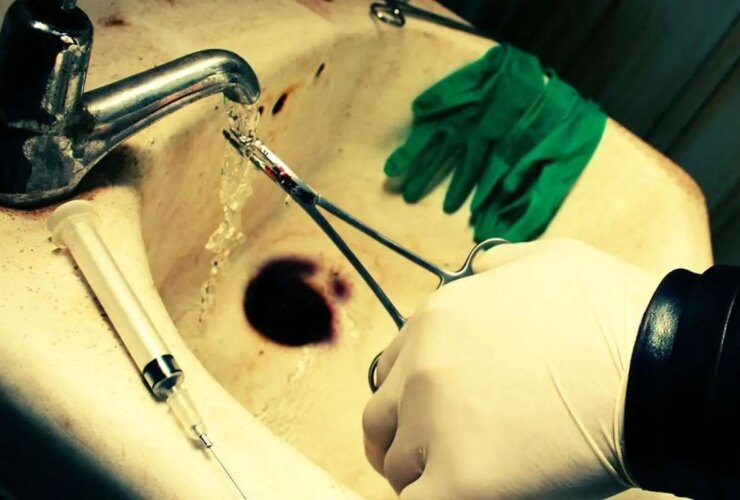 هشدار درباره عواقب سقط جنین غیرقانونی