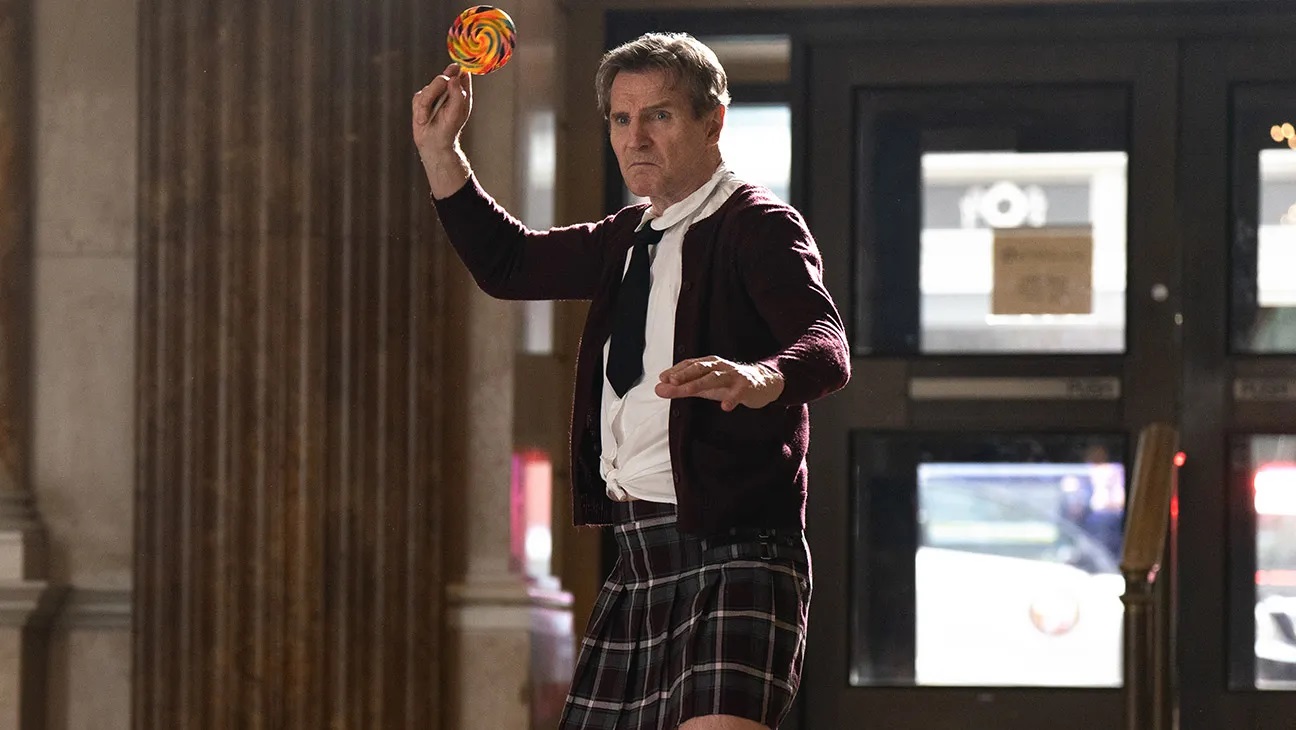 فیلم اسلحه برهنه