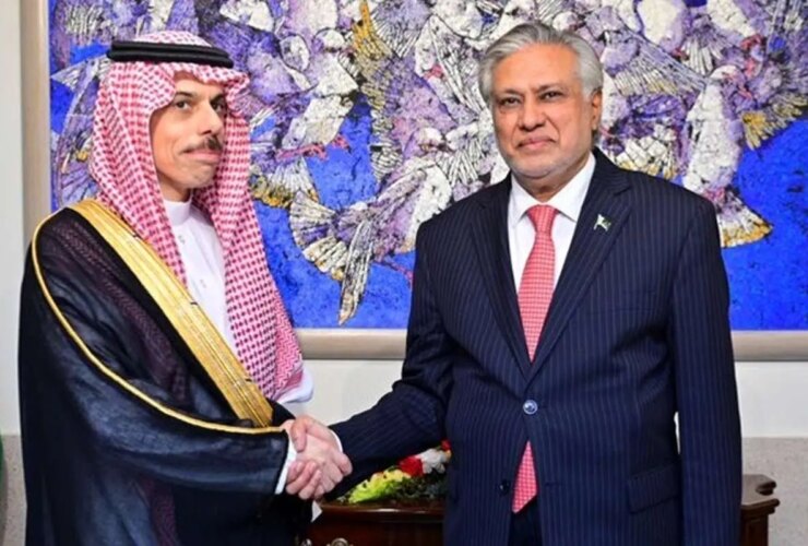 گفتگوی تلفنی وزرای خارجه پاکستان و عربستان سعودی 15 گفتگوی تلفنی وزرای خارجه پاکستان و عربستان سعودی