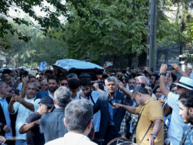 روزنامه اصول: بسیاری از اهالی سینما و فرهیختگان به دلیل خوردن نان روزانه در مراسم تشییع پیکر ناصر تقوایی شرکت نکردند.