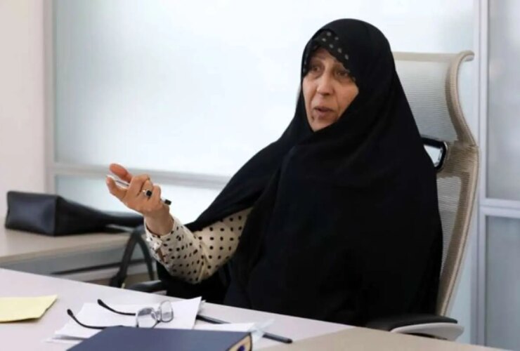 فاطمه هاشمی خطاب به رحیم صفوی: نمی شود در استخر به دست دشمن شهید شوی؟