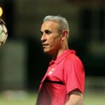 گل محمدی با این ماده قرارداد سرمربی پرسپولیس می شود!
