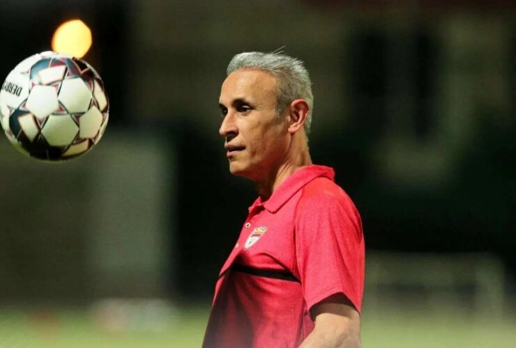 گل محمدی با این ماده قرارداد سرمربی پرسپولیس می شود!