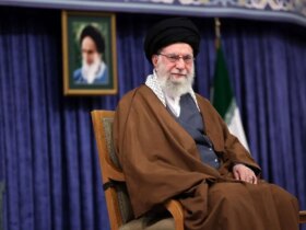 رهبر انقلاب خطاب به رئیس جمهور آمریکا: اصلاً شما چه کار می کنید؟!