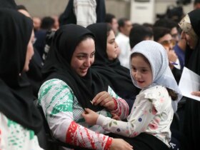 تصاویر; متن و حواشی دیدار قهرمانان ورزشی و مدال آوران علم المپیک با رهبر انقلاب