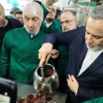 پذیرایی عراقچی از زائران توسط امام رضا (ع)