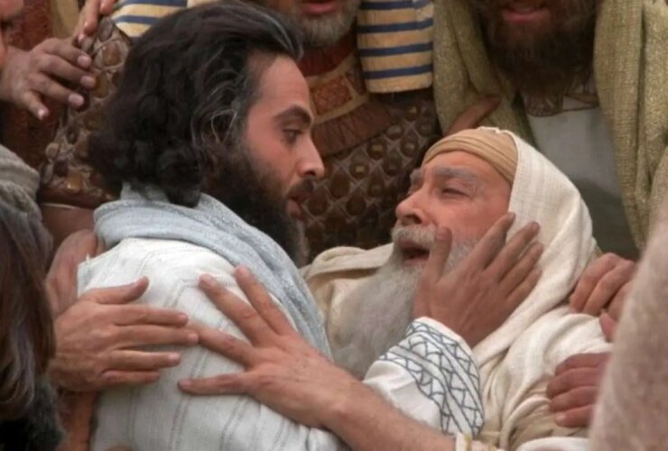 دعای «یوزارسیف و یاکوپ» پشت سر «رهبر انقلاب»