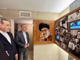 زیارت عراقچی از بیت مقام معظم رهبری در مشهد