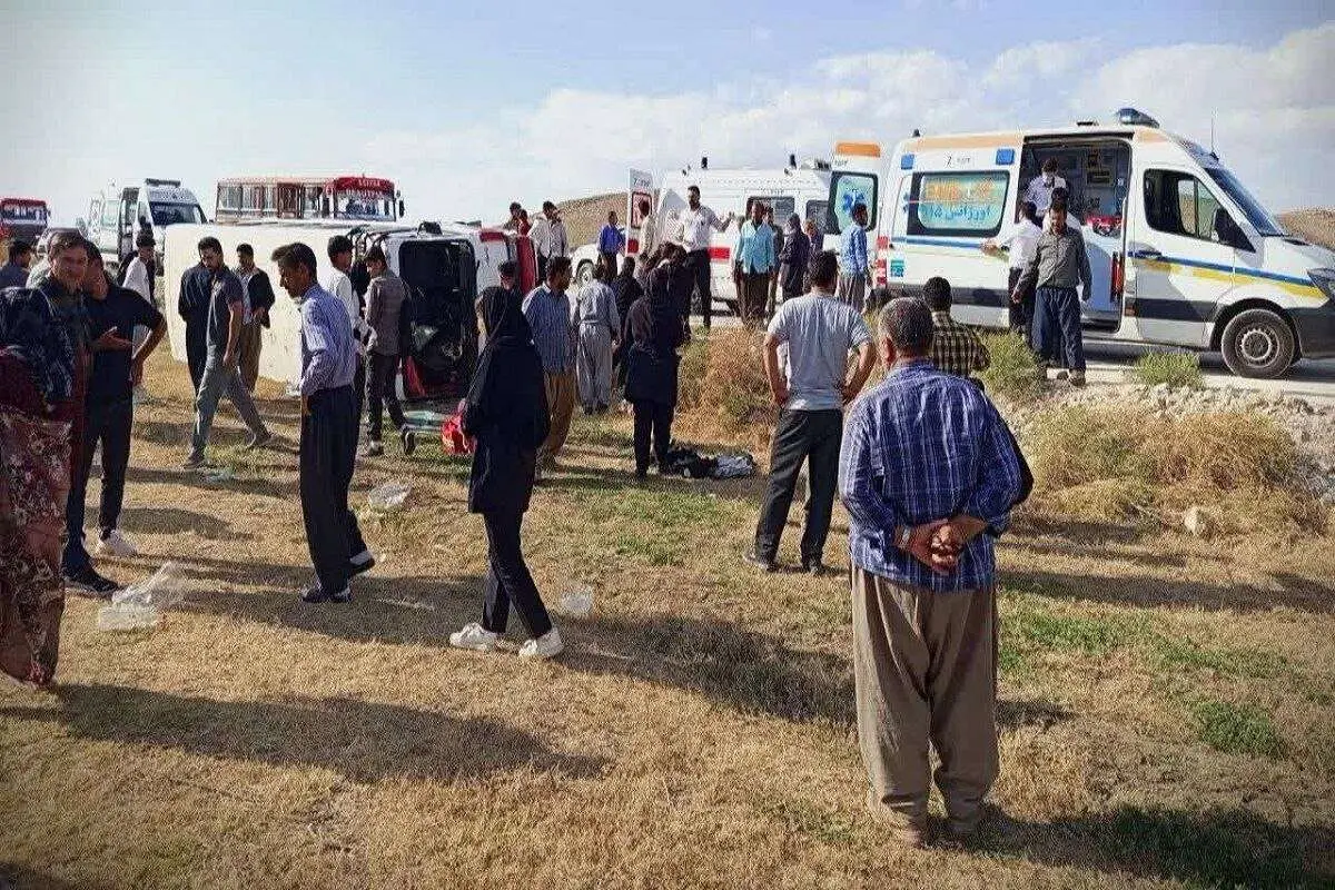 واژگونی مینی‌بوس حامل دانش‌آموزان: ۱۳ نفر مجروح شدند