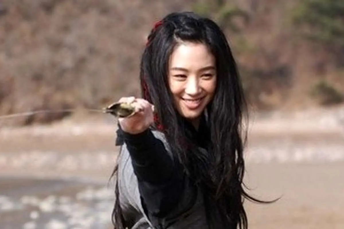 «پرنسس جامیونگ» با لحاف و بخاری برقی در پشت صحنه سریال «جومیونگ 3» 1 «پرنسس جامیونگ» با لحاف و بخاری برقی در پشت صحنه سریال «جومیونگ 3»