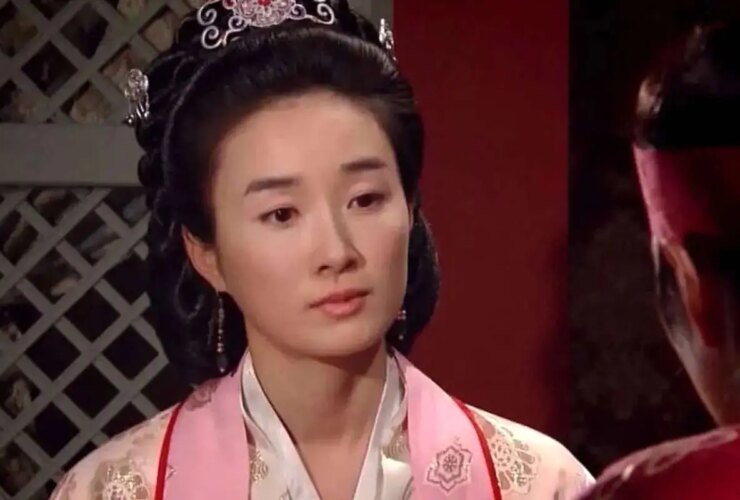 «بانو یوها، مادر جومونگ» در 27 سالگی سر سفره عقد است 12 «بانو یوها، مادر جومونگ» در 27 سالگی سر سفره عقد است