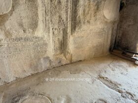 داخل آرامگاه کوروش چگونه است؟ 8 داخل آرامگاه کوروش چگونه است؟