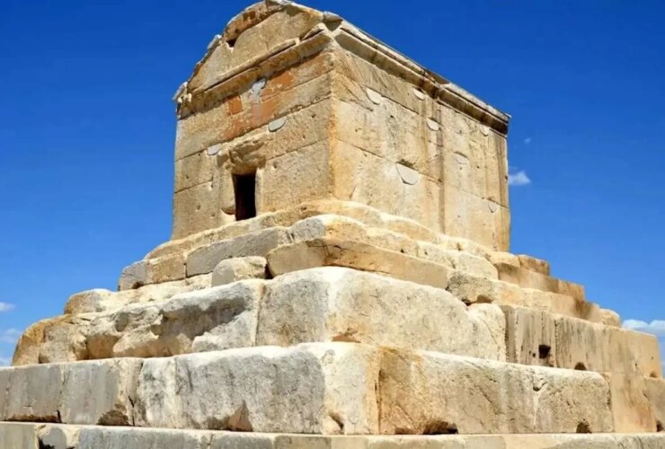 چرا روز کوروش در تقویم نیست؟ 24 چرا روز کوروش در تقویم نیست؟