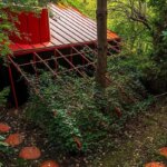 جادوی معماری؛ رنگ، چوب و فلز در قلب ورشو