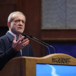 پرستاران در صیانت از سلامت جامعه پیشتاز هستند/در تلاش برای بهبود وضعیت پرستاران هستیم