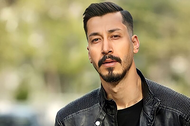 بهرام افشاری به عنوان معاون دادستان به نماز صبح می رود/زنده شور 1 بهرام افشاری به عنوان معاون دادستان به نماز صبح می رود/زنده شور