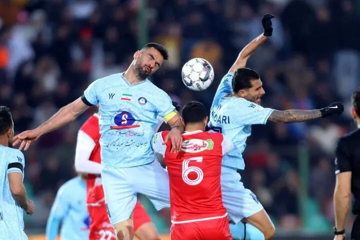 Persepolis - Golgohar ؛ مرگ و زندگی برای هاشمی وهید