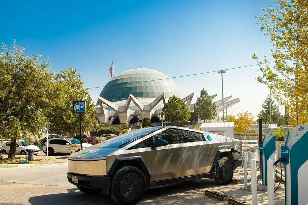 Tesla ılan Musk در ایران چه کاری انجام می دهد؟