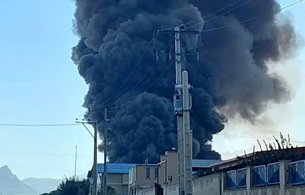 آتش سوزی در کارخانه مواد Mahdishahr