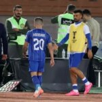 اخراج بی موقع کوشکی در دیدار استقلال مقابل الوحدات
