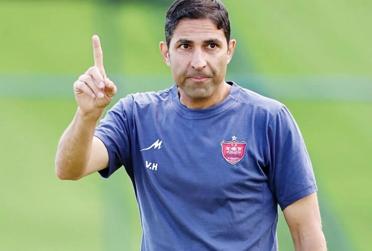 ادعای جدید؛ وحید هاشمیان در پرسپولیس ماند