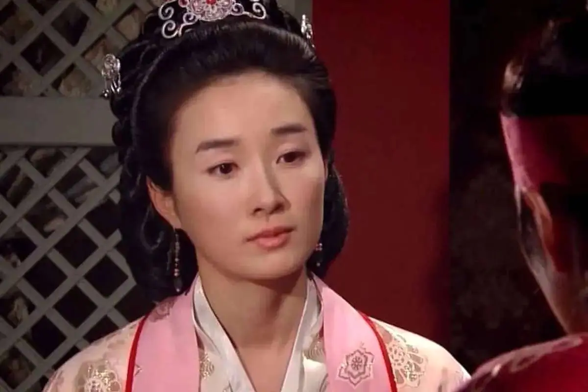 «بانو یوها، مادر جومونگ» در 27 سالگی سر سفره عقد است 4 بانو یوها، مادر جومونگ در 27 سالگی سر سفره عقد