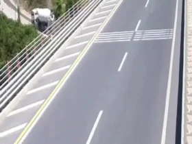 برای دیدن دنده عقب ناگهانی اتوبوس منجر به تصادف شد