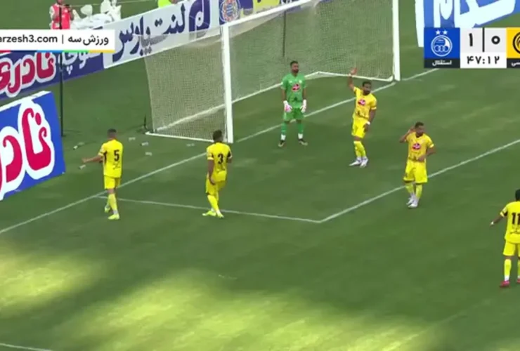 برای دیدن؛ گل دوم استقلال به فجرسپاسی از سحرخایزان 4+45. در هر دقیقه 25 برای دیدن؛ گل دوم استقلال به فجرسپاسی از سحرخایزان 4+45. در هر دقیقه