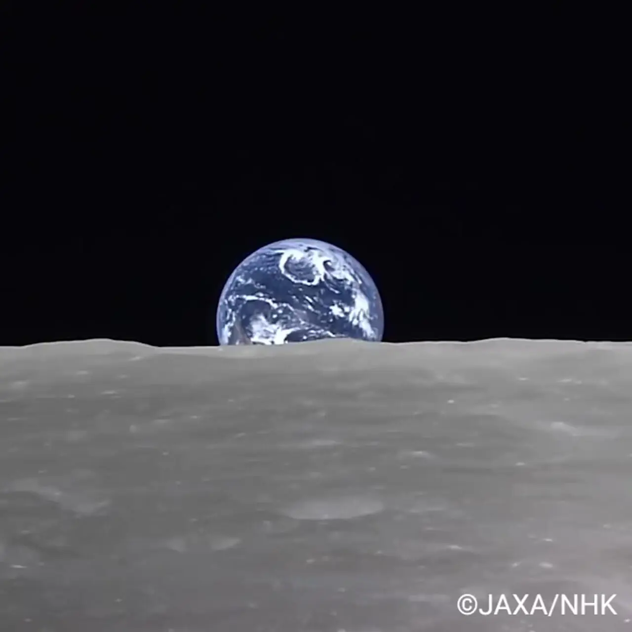 تایم لپس زیبای طلوع زمین از بالای ماه 1 تایم لپس زیبای طلوع زمین از بالای ماه